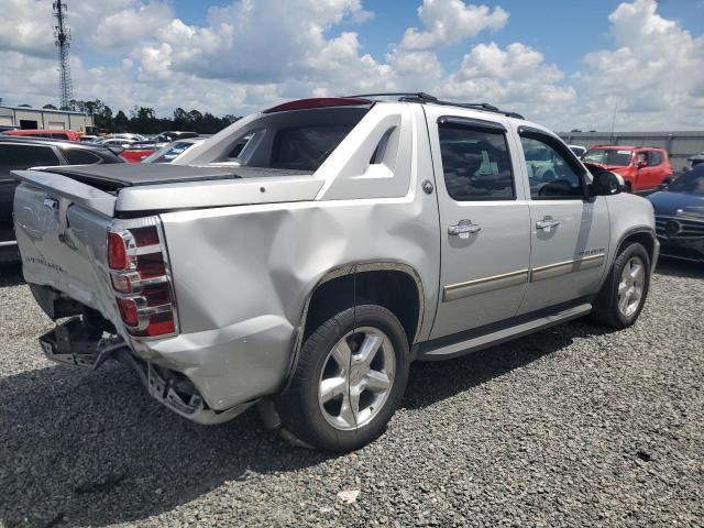 2013 Chevrolet Avalanche LS