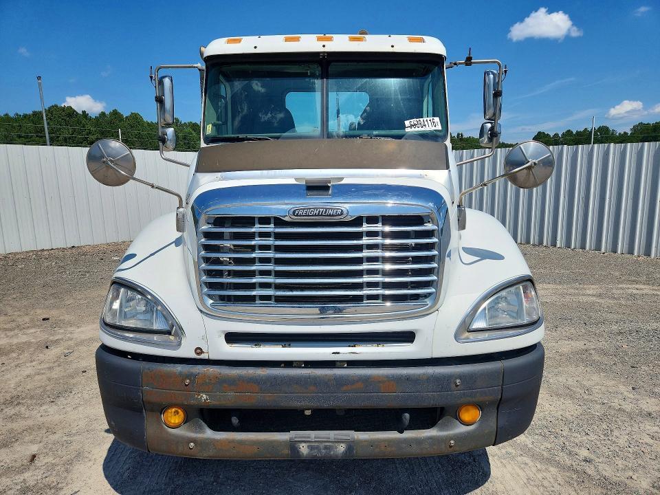 2003 Freightliner Columbia 120 Semi Truck