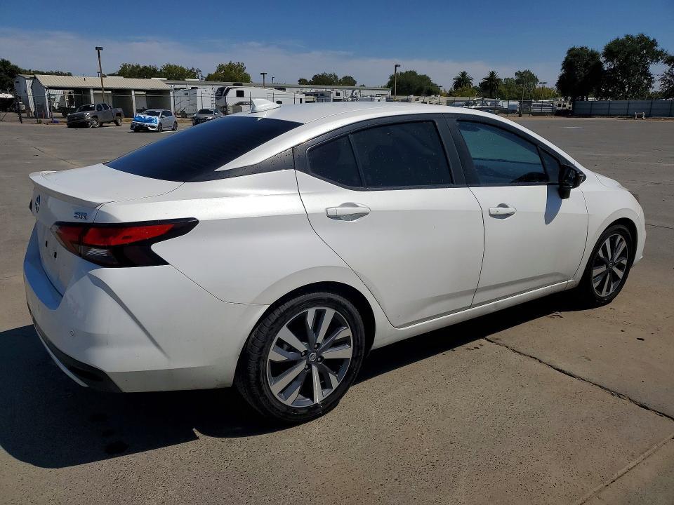 2020 Nissan Versa SR