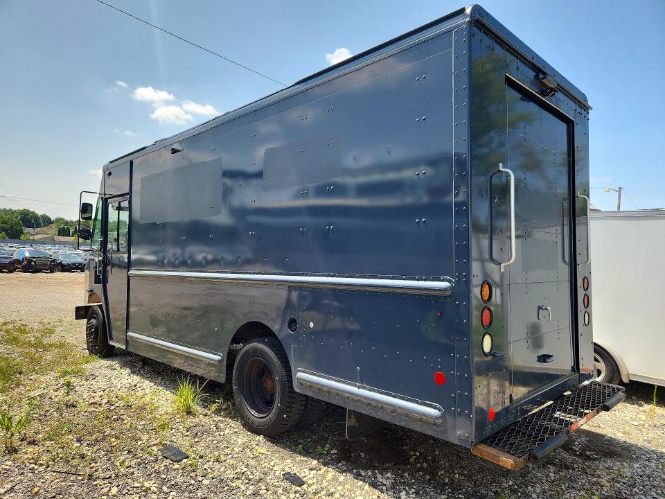 2020 Freightliner MT45G Chassis Delivery Truck