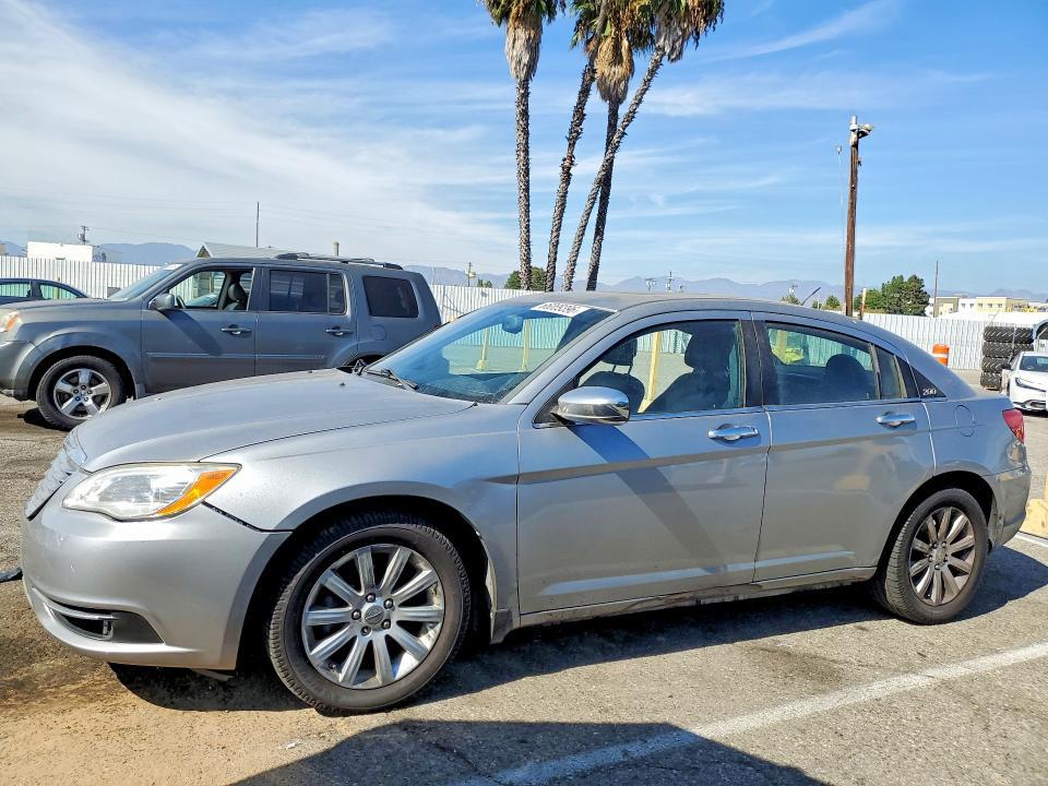 2013 Chrysler 200 Limited