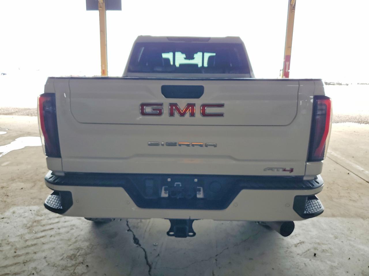 2024 GMC Sierra