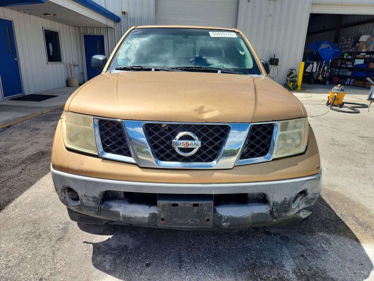 2005 Nissan Frontier XE