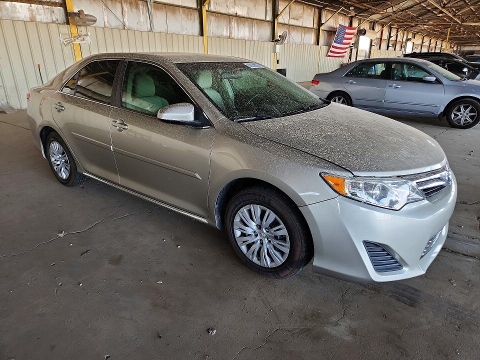 2014 Toyota Camry le
