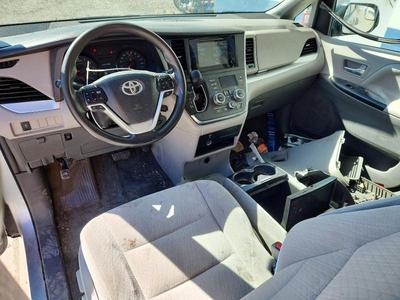 2016 Toyota Sienna LE