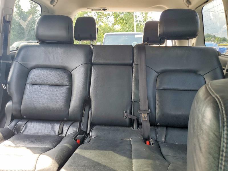2015 Toyota Land Cruiser Base
