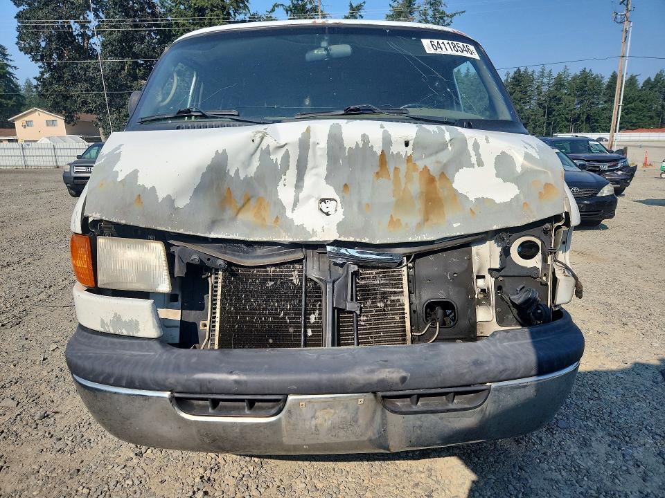 2002 Dodge Ram Wagon B2500