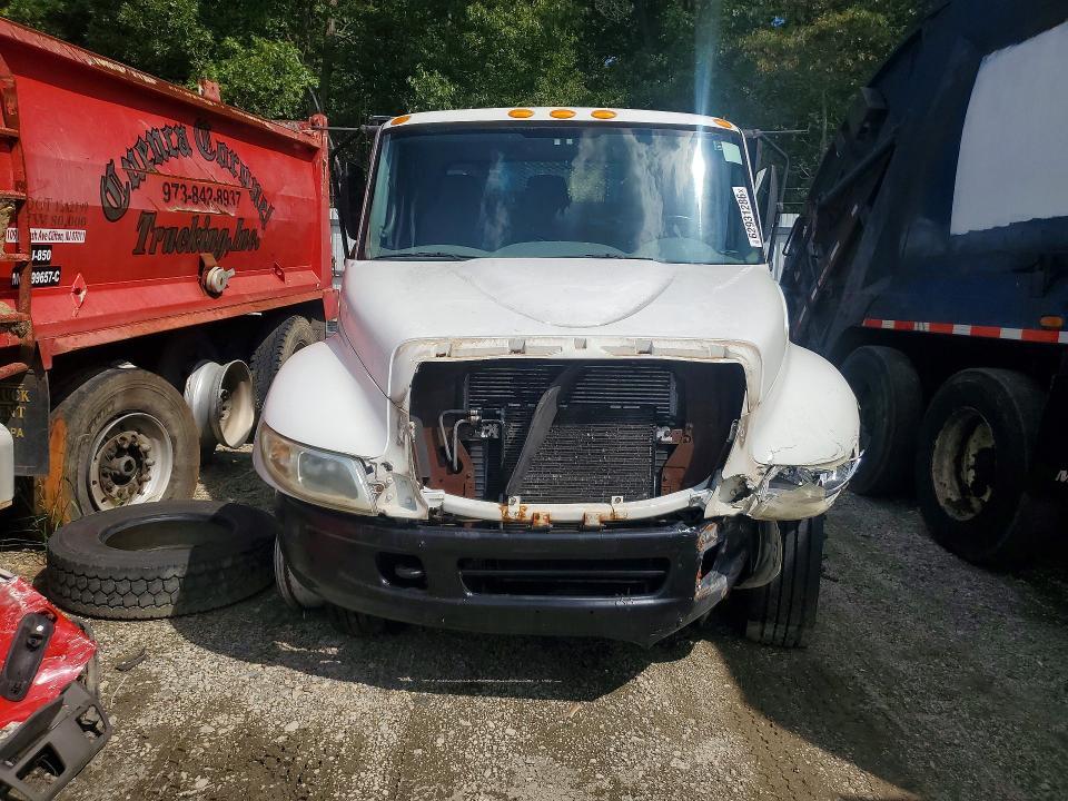 2006 International 4400 Flatbed Truck