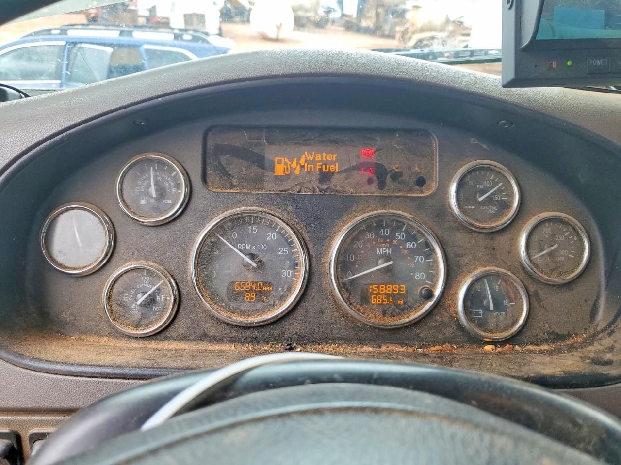 2014 Peterbilt 337 BOX Truck