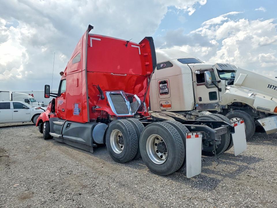 2021 Kenworth T680 Semi Truck