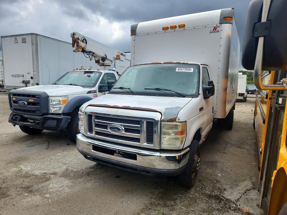 2013 Ford Econoline-BOX Truck