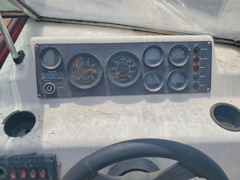 1992 Seaswirl Boat