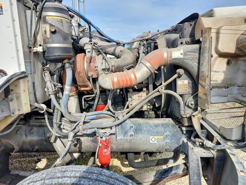 2009 Peterbilt 340