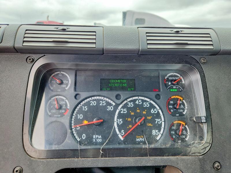 2016 Freightliner Cascadia 1-Semi Truck