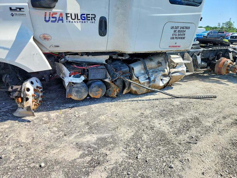 2023 International LT625