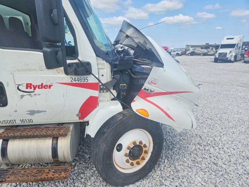 2020 International MV607 BOX Truck