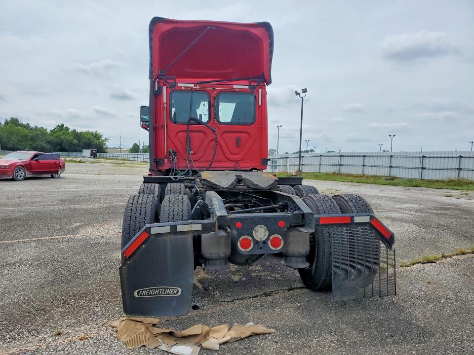 2024 Freightliner Cascadia 126 Semi Truck
