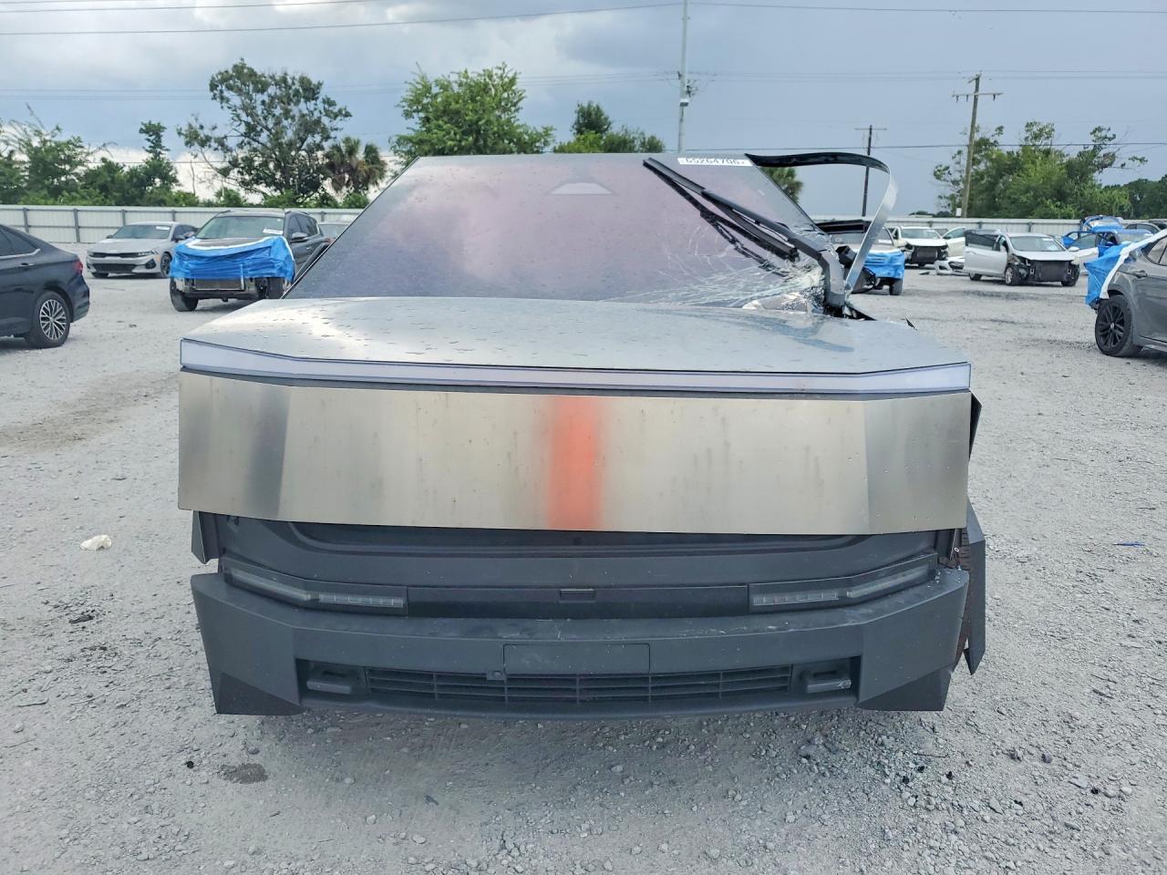 2025 Tesla Cybertruck