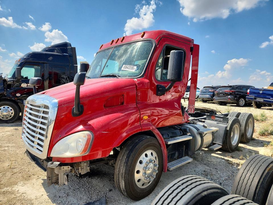 2015 Freightliner Cascadia Semi Truck