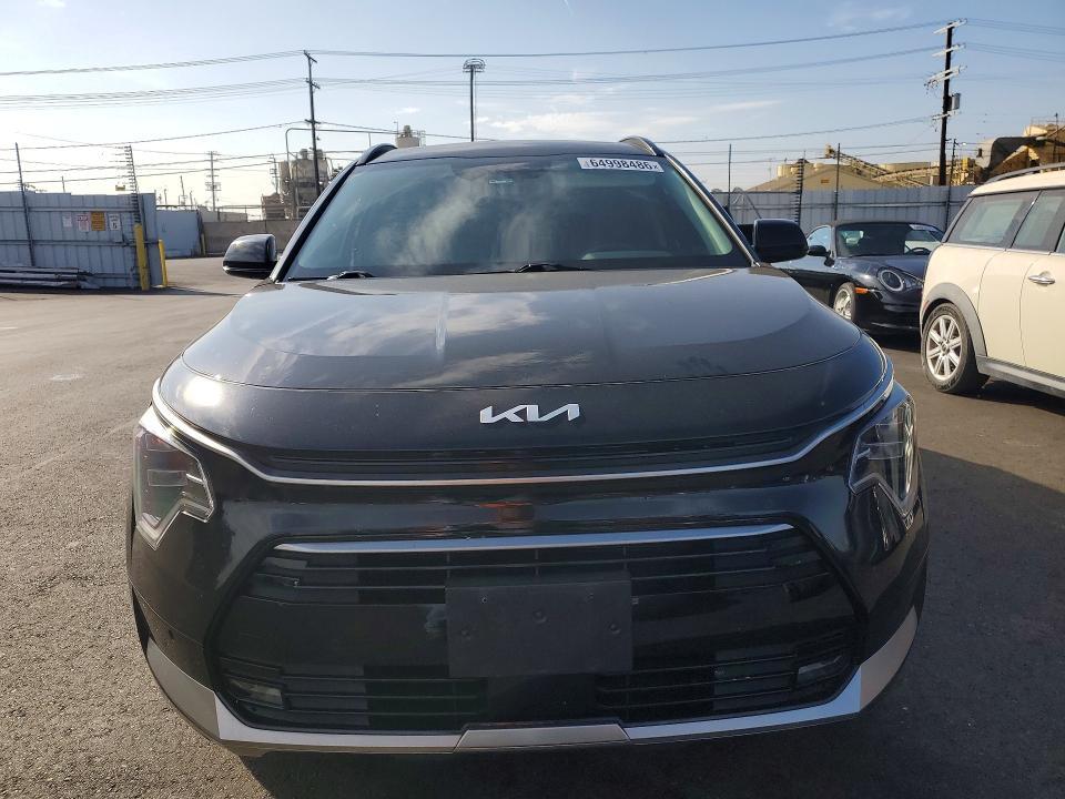 2023 KIA Niro SX