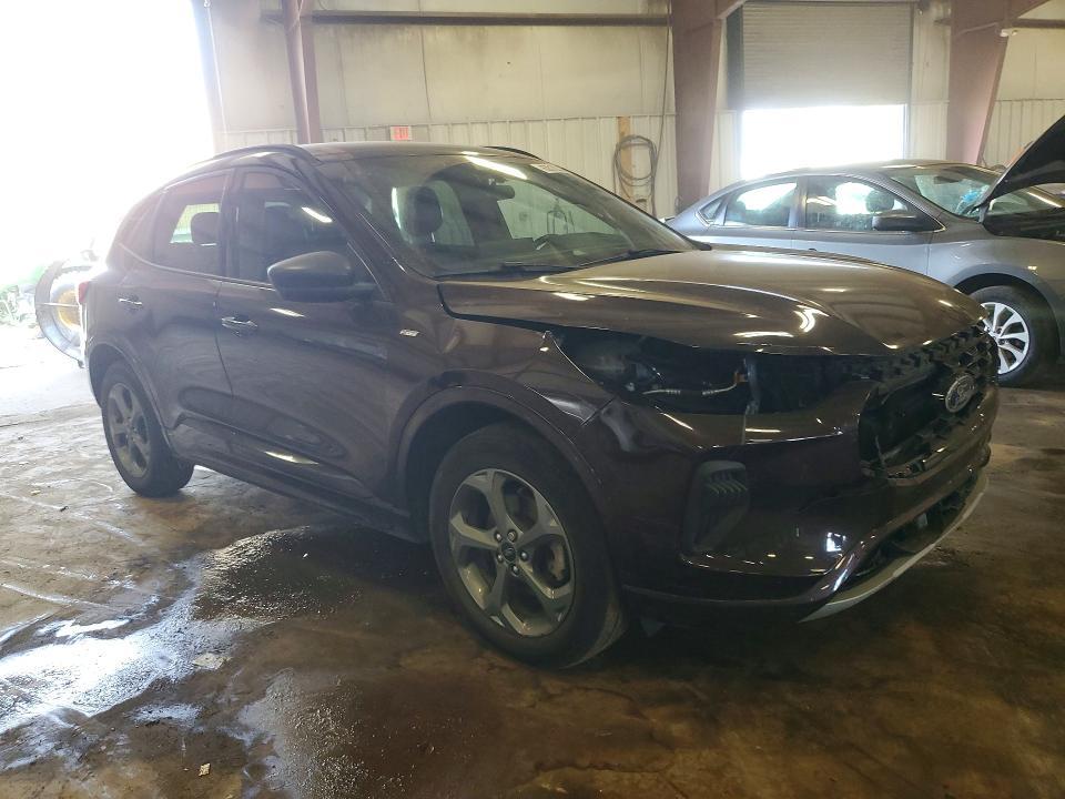 2023 Ford Escape st Line