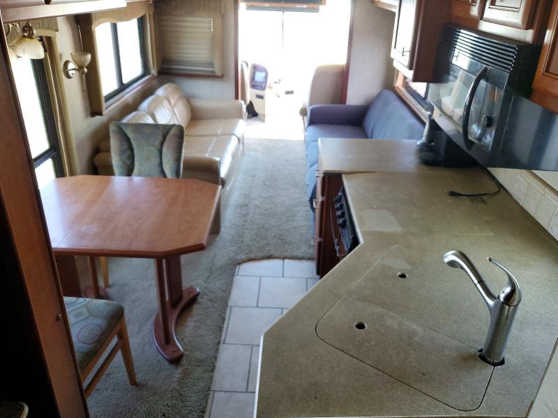 2005 Country Coach Motorhome RV