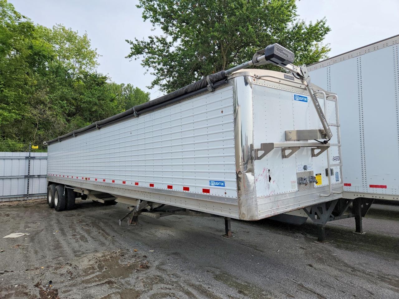 2014 Stoughton Ghton AHV-401T-AR-A Grain Trailer