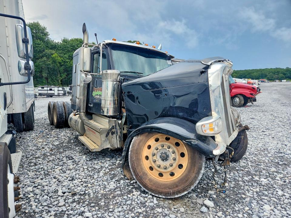 2026 Peterbilt 589 Semi Truck