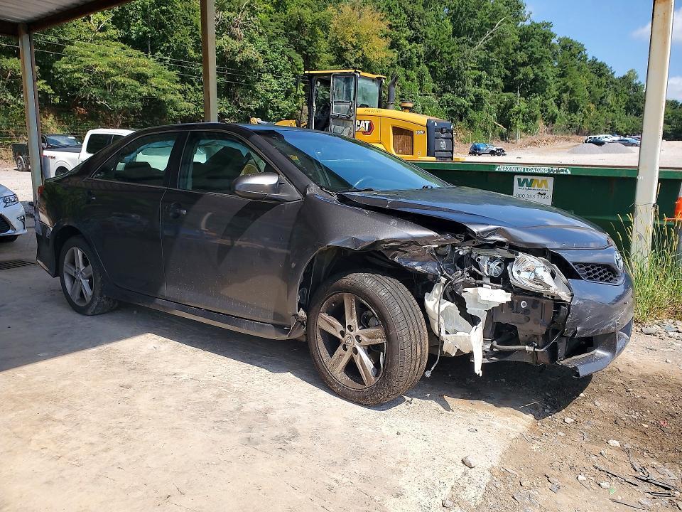 2013 Toyota Camry se
