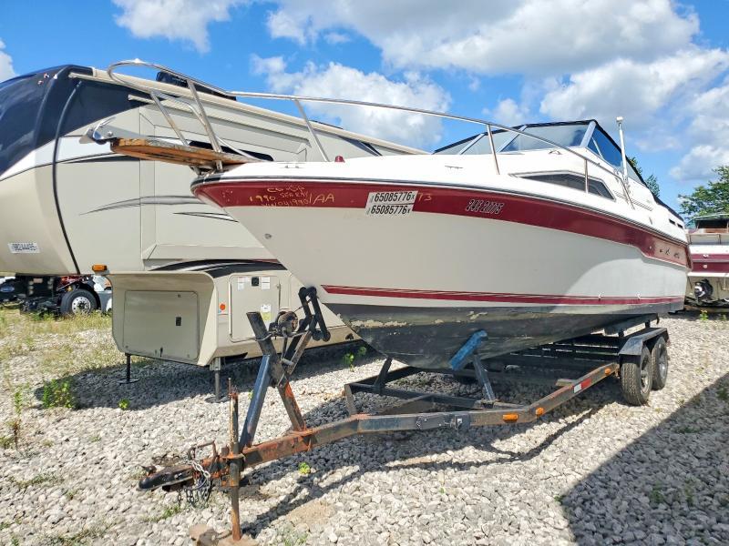 1990 Sea Ray Boat