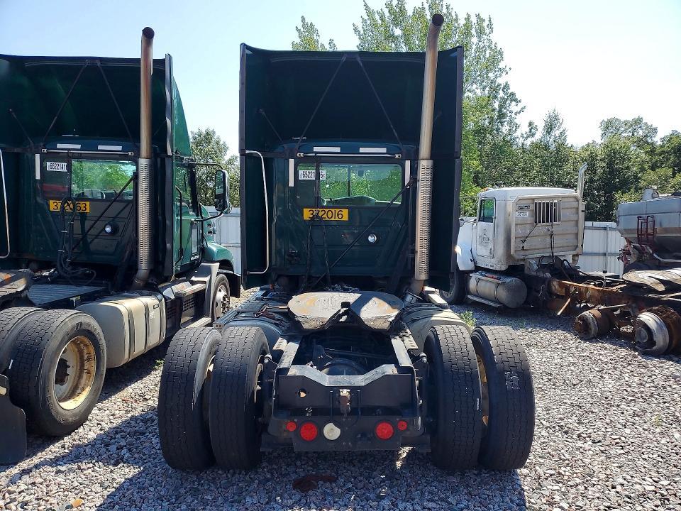 2018 Mack CXU612 Semi Truck