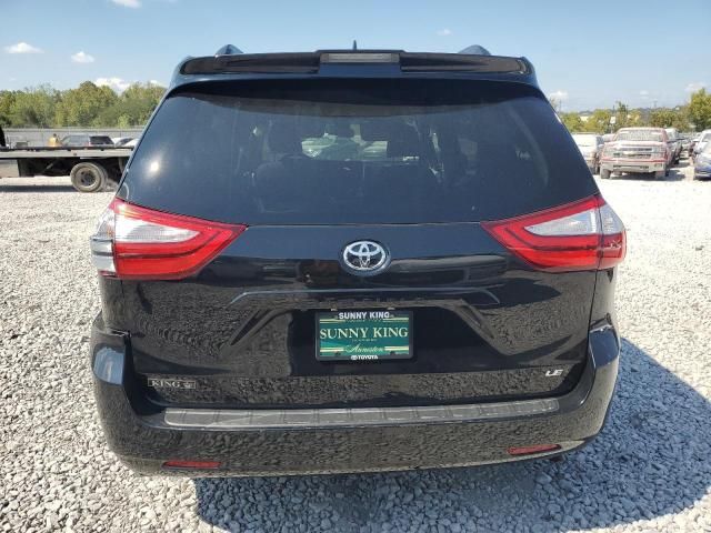 2019 Toyota Sienna LE