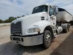 2016 Mack 600 CXU600