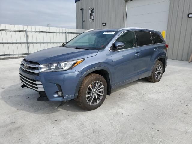 2017 Toyota Highlander SE