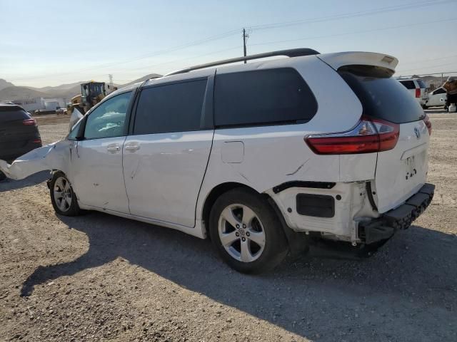 2017 Toyota Sienna LE