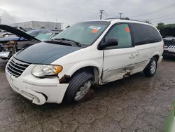 2005 Chrysler Town & Country Touring en venta en Chicago Heights, IL