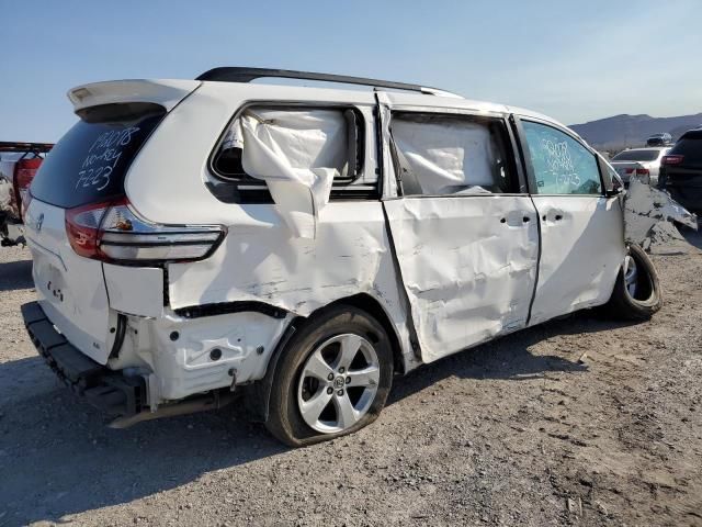 2017 Toyota Sienna LE