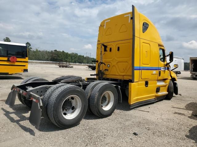 2022 Freightliner Cascadia 126