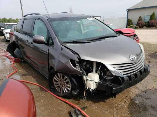 2012 Toyota Sienna XLE