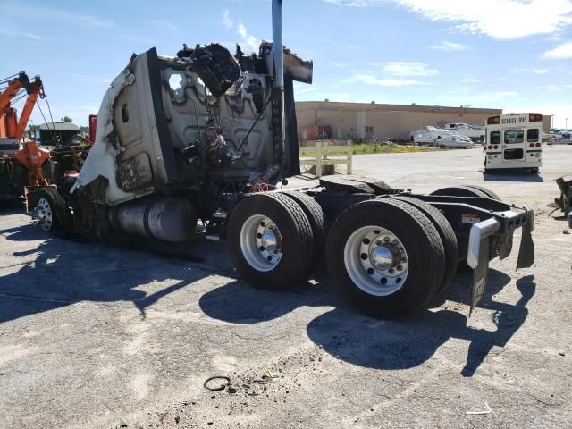 2013 Freightliner Cascadia 125