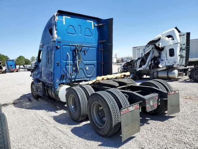 2019 Freightliner Cascadia 126