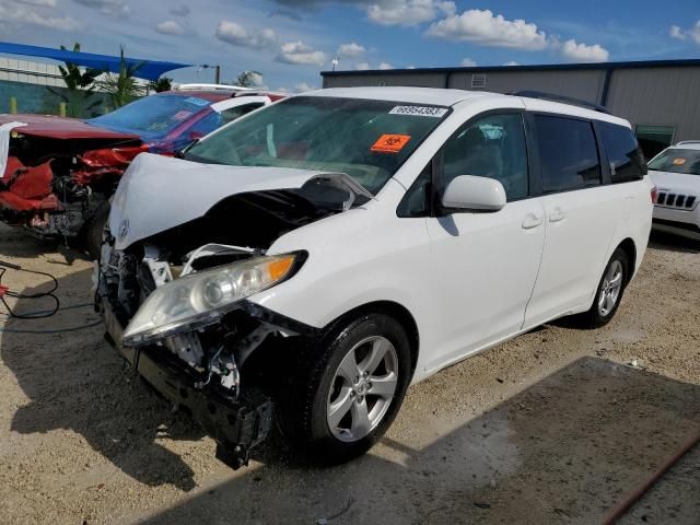 2015 Toyota Sienna LE