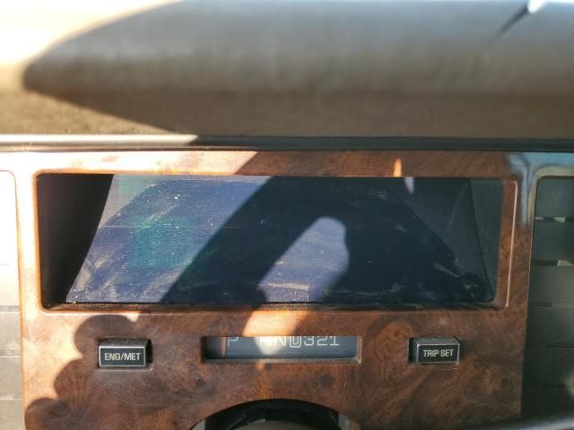 1995 Cadillac Fleetwood Base
