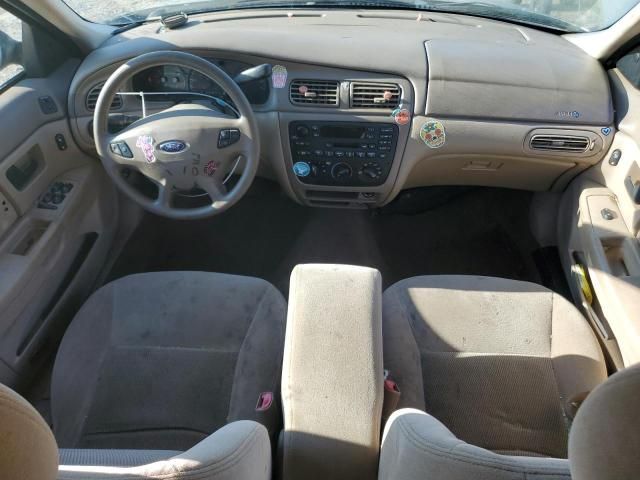 2003 Ford Taurus SE