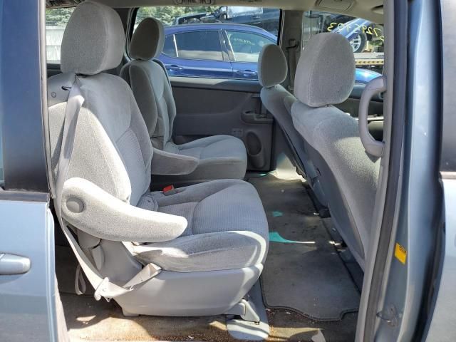 2009 Toyota Sienna ce