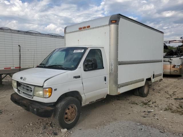 2002 Ford Econoline E350 Super Duty Cutaway Van