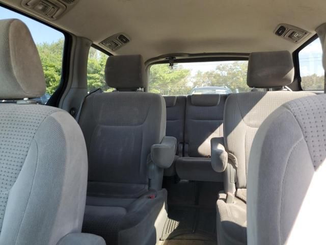 2006 Toyota Sienna CE