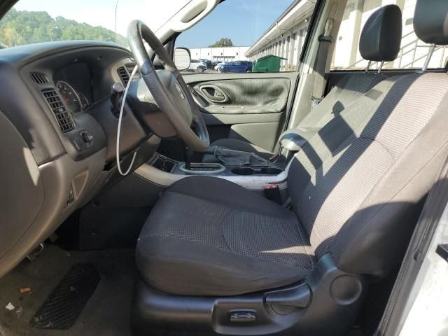 2005 Mazda Tribute S