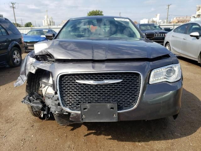 2016 Chrysler 300 Limited