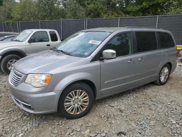 2013 Chrysler Town & Country Limited